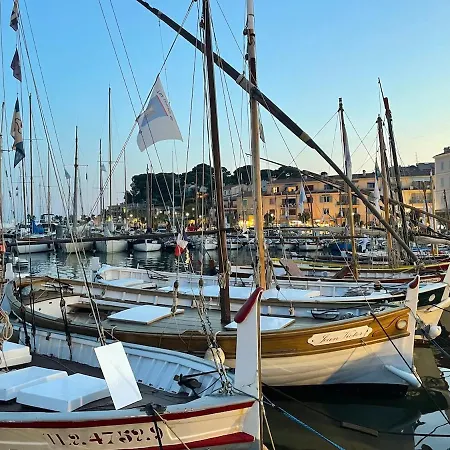 The Hidden Terrace * Six-Fours-les-Plages