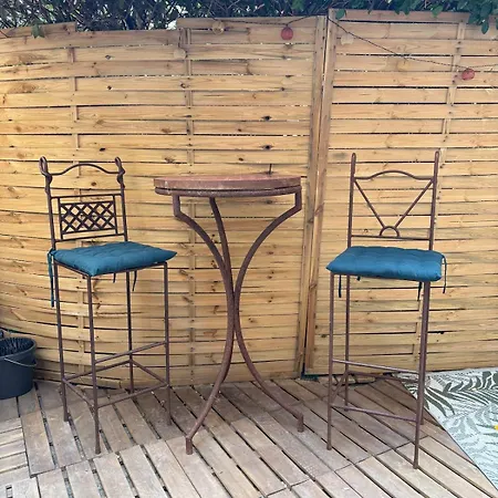 The Hidden Terrace * Six-Fours-les-Plages